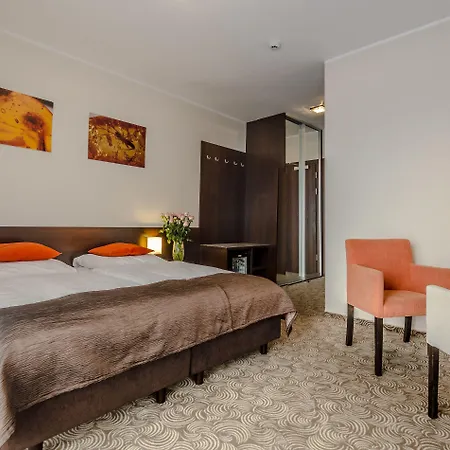 Hotel Emocja 3*