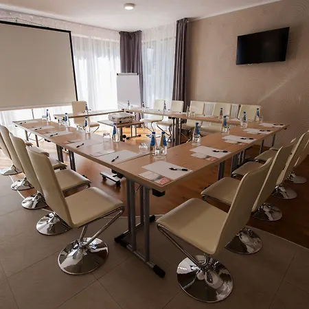 Otel Emocja 3*