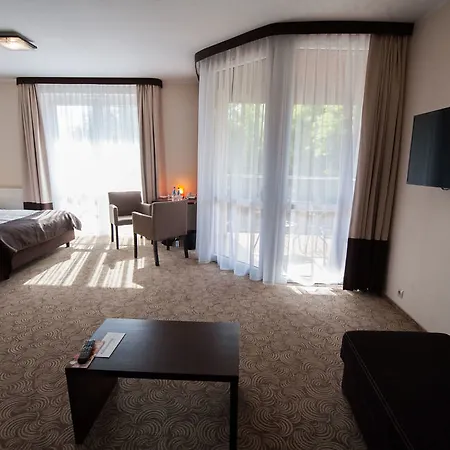 Hotel Emocja 3*